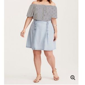 Torrid Size 16 Chambray Lace Up Mini Skirt NWT